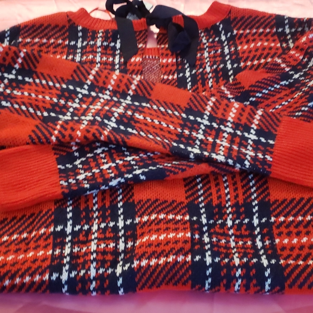 Sweater - Picture 8 of 8